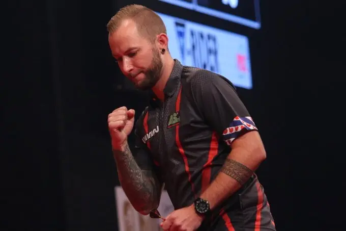 Noppert als eerste Nederlander naar tweede ronde World Grand Prix na overwinning op Searle